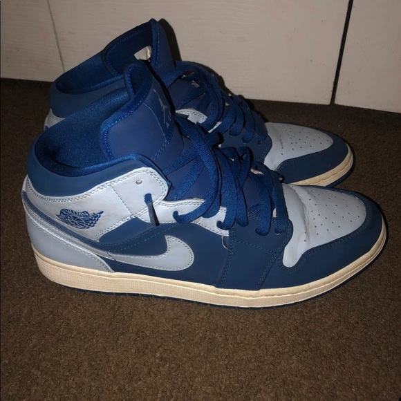jordan 1s - Picture 2 of 5